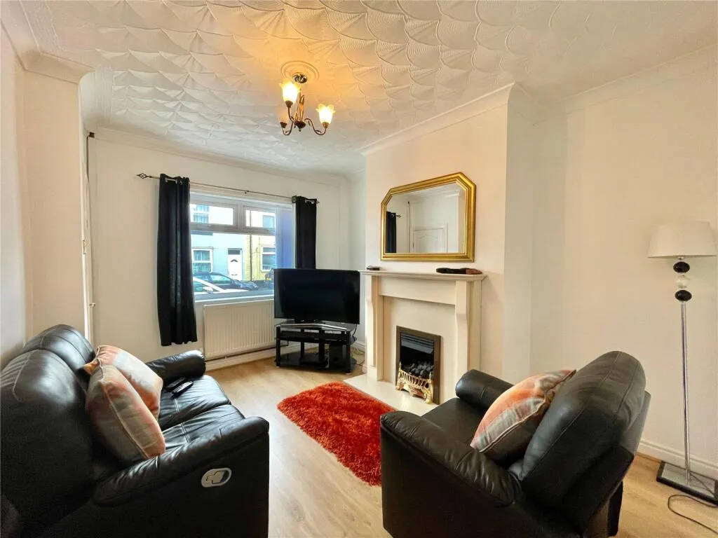 2 bed End of Terrace