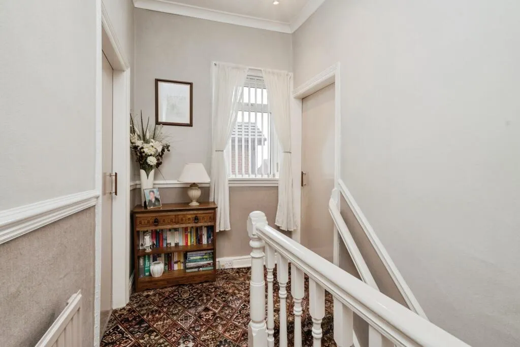 3 bed End of Terrace