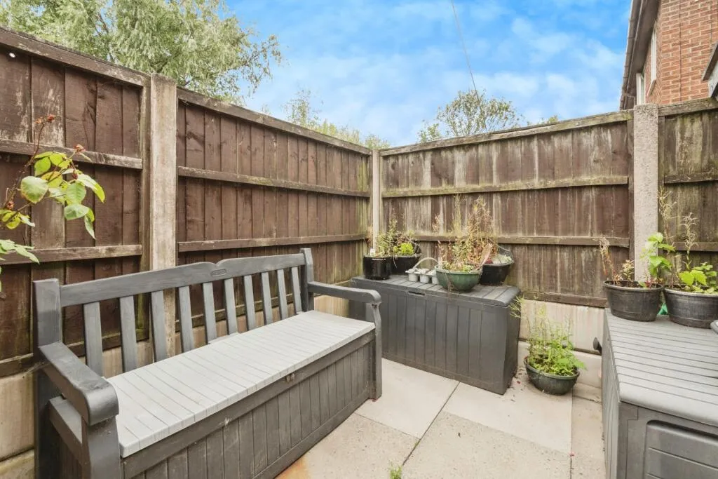 3 bed End of Terrace