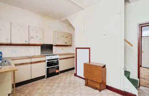 2 bed House
