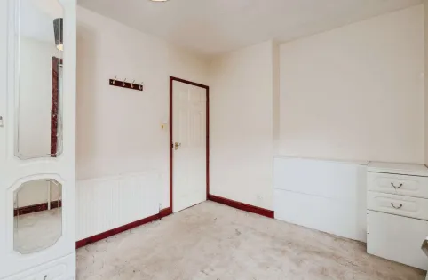 2 bed House