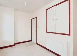 2 bed House