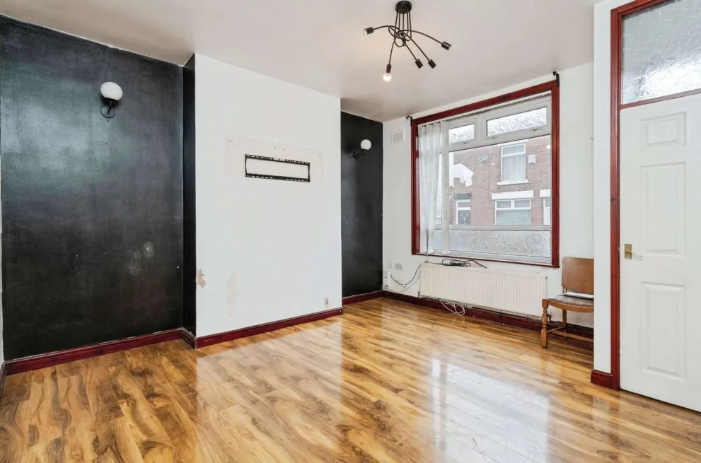 2 bed House