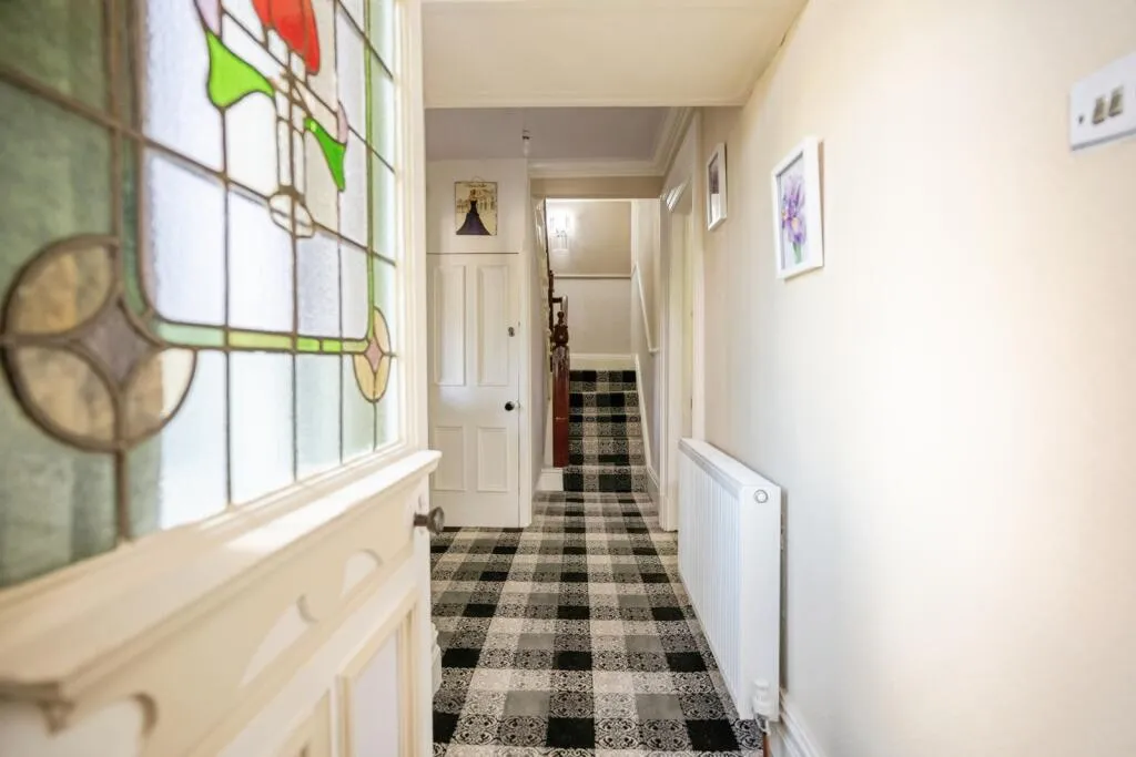 4 bed Semi-Detached
