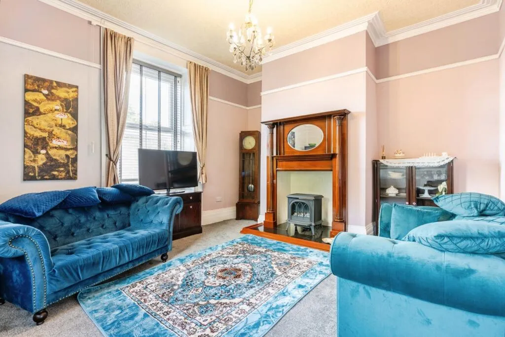 4 bed Semi-Detached