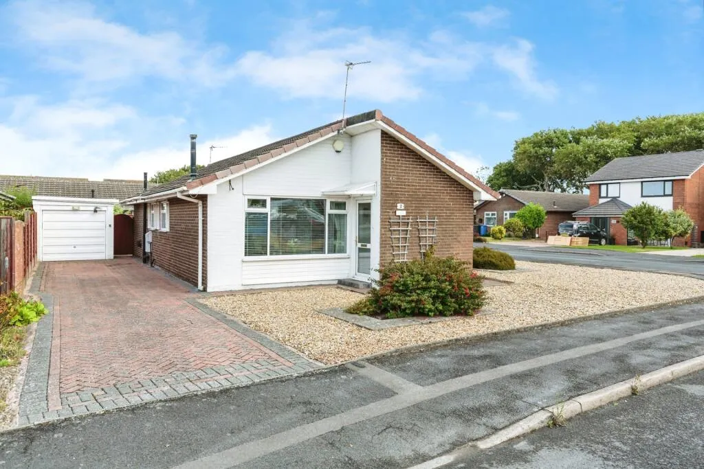 3 bed Detached Bungalow