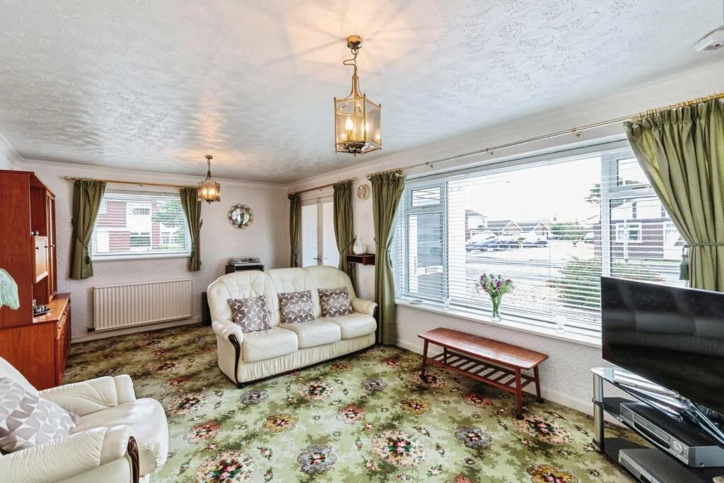 3 bed Detached Bungalow