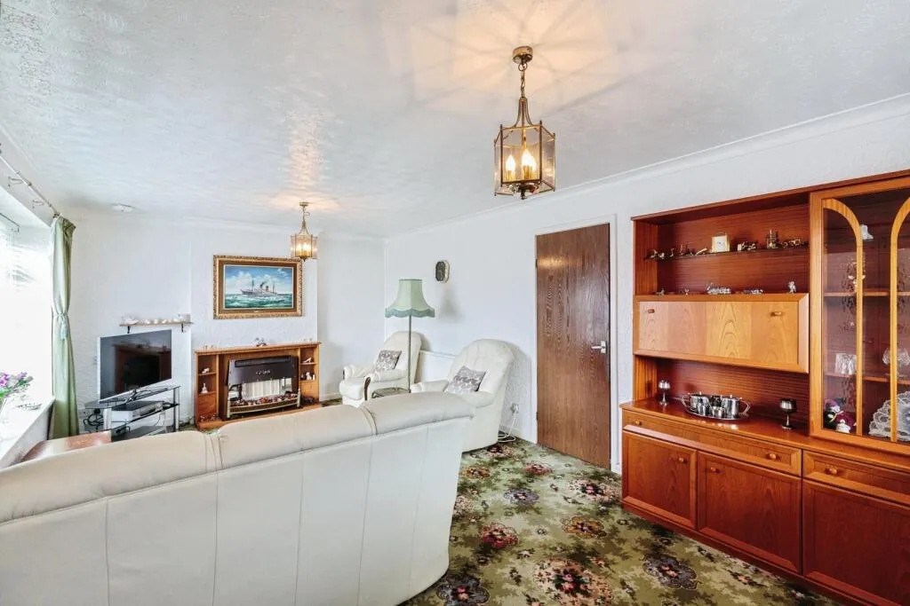 3 bed Detached Bungalow