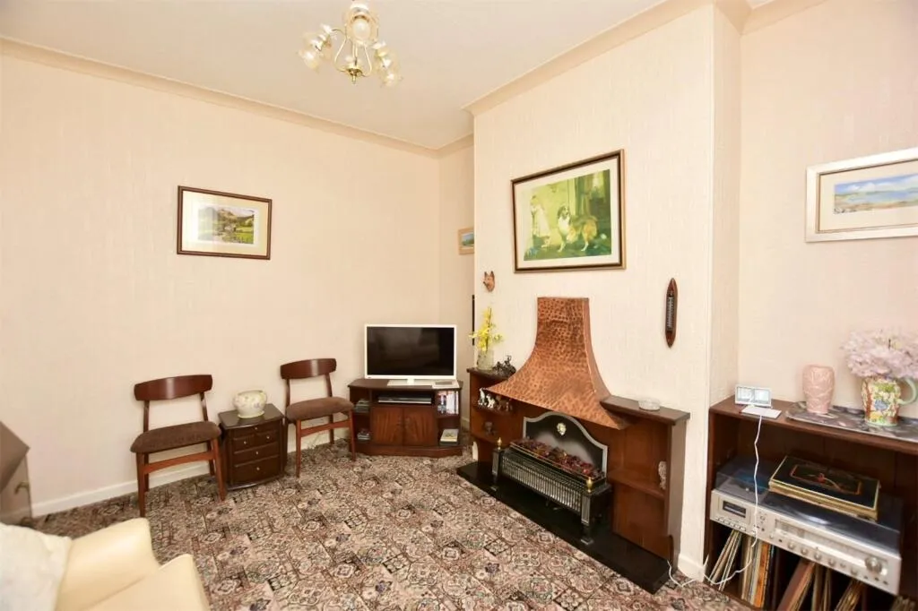 2 bed Terraced
