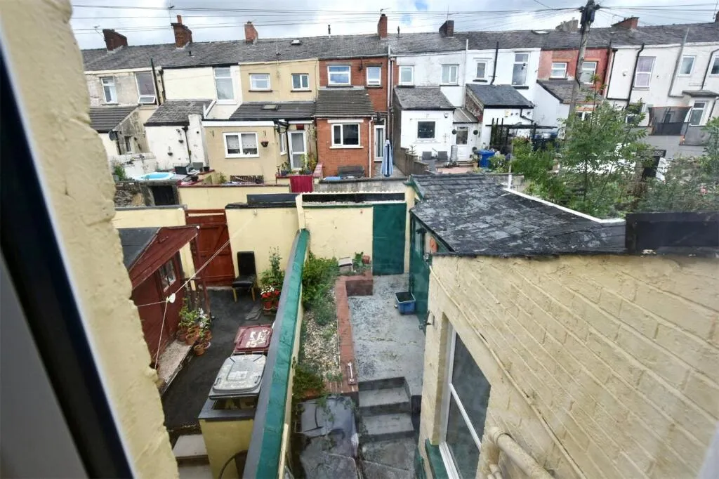 2 bed Terraced