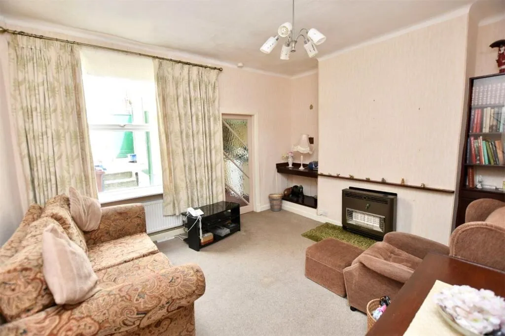 2 bed Terraced