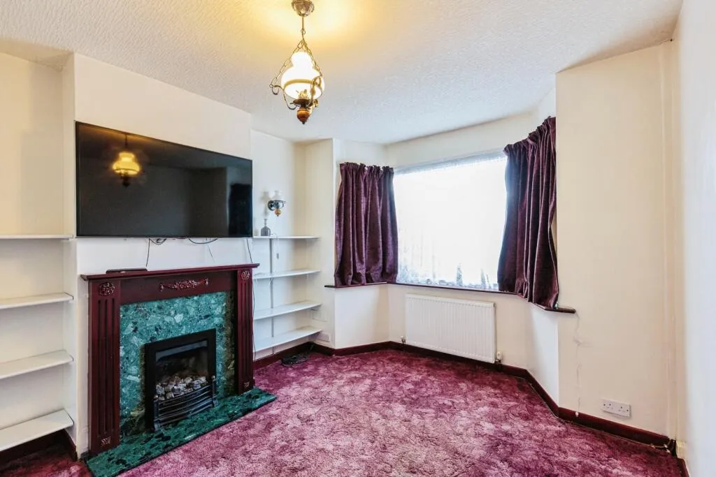 3 bed End of Terrace
