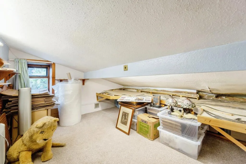 4 bed End of Terrace