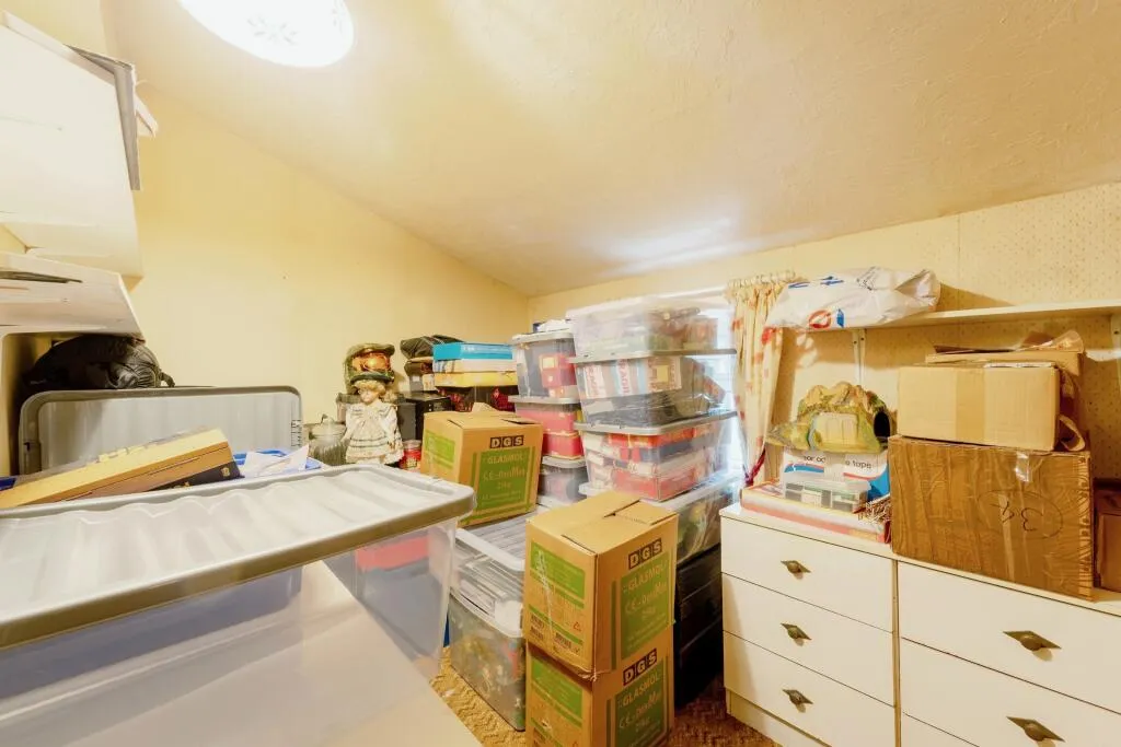 4 bed End of Terrace
