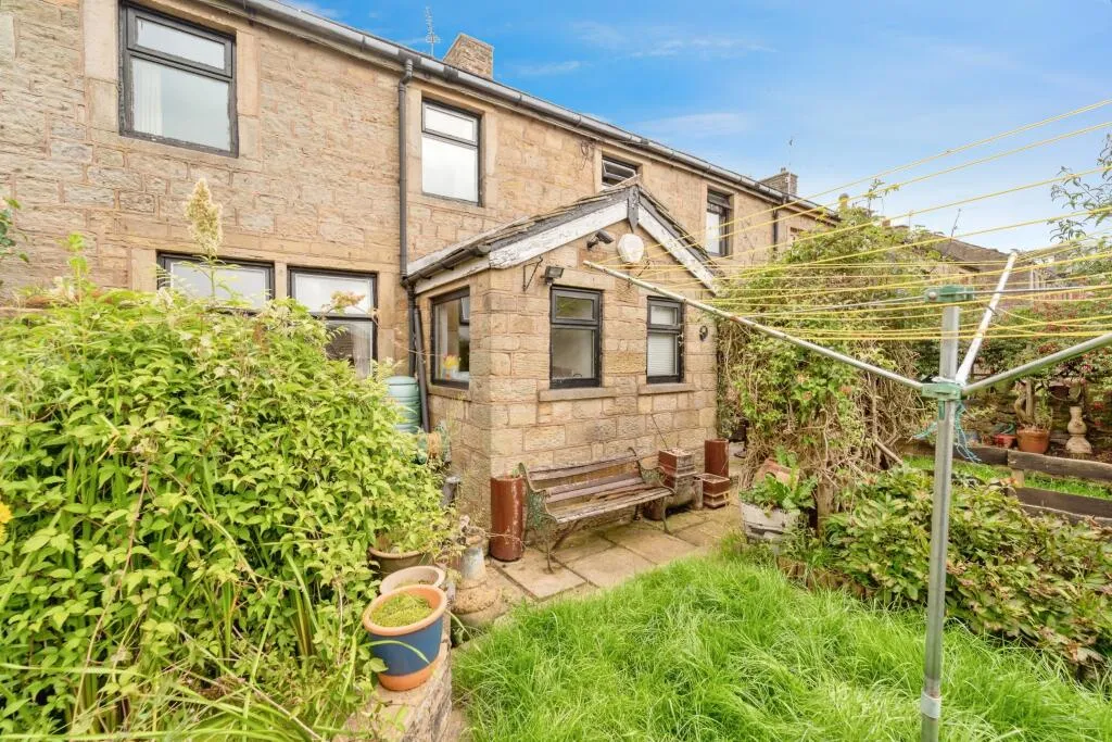 4 bed End of Terrace