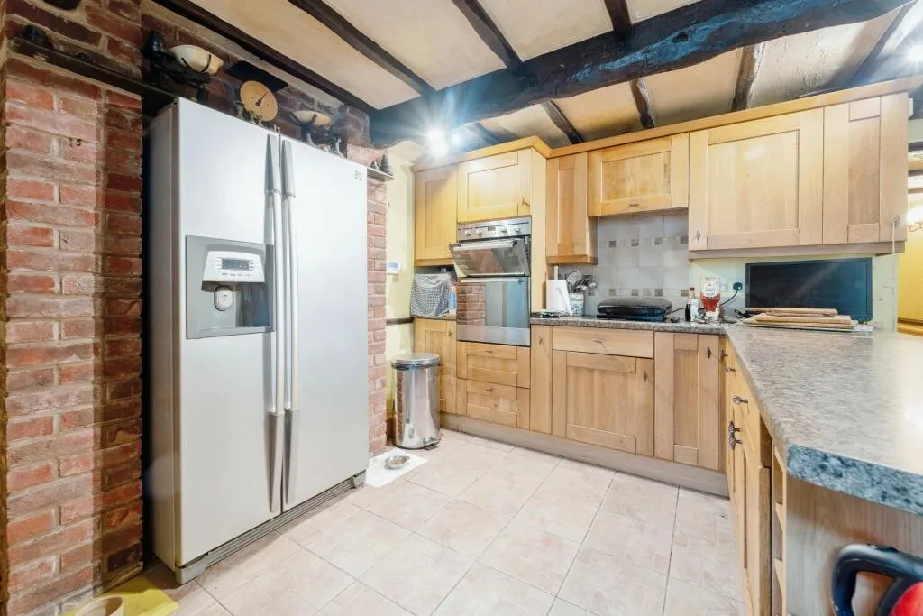 4 bed End of Terrace