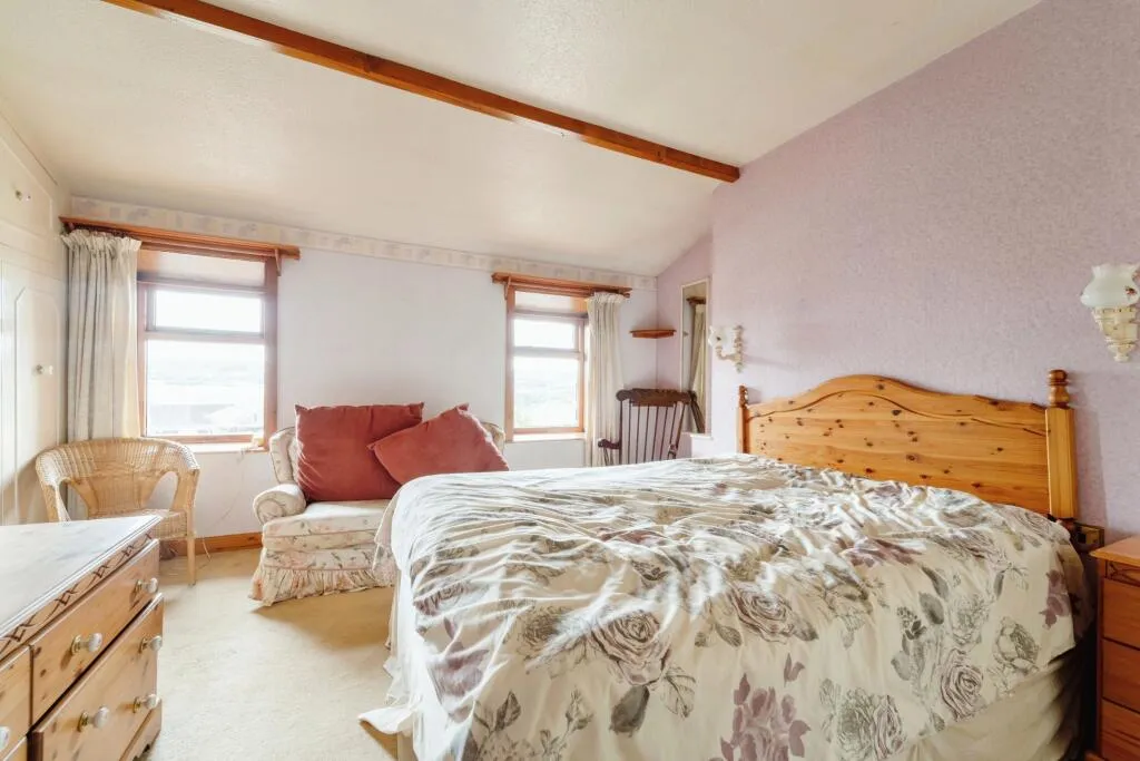 4 bed End of Terrace