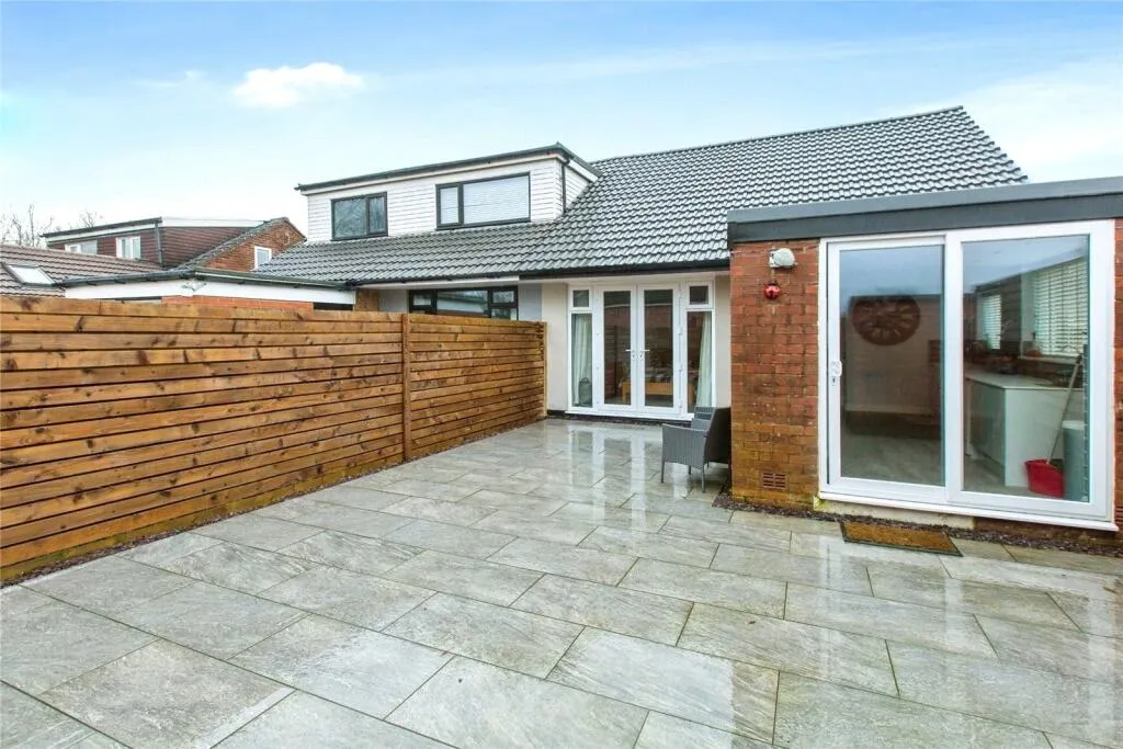 2 bed Semi-Detached Bungalow