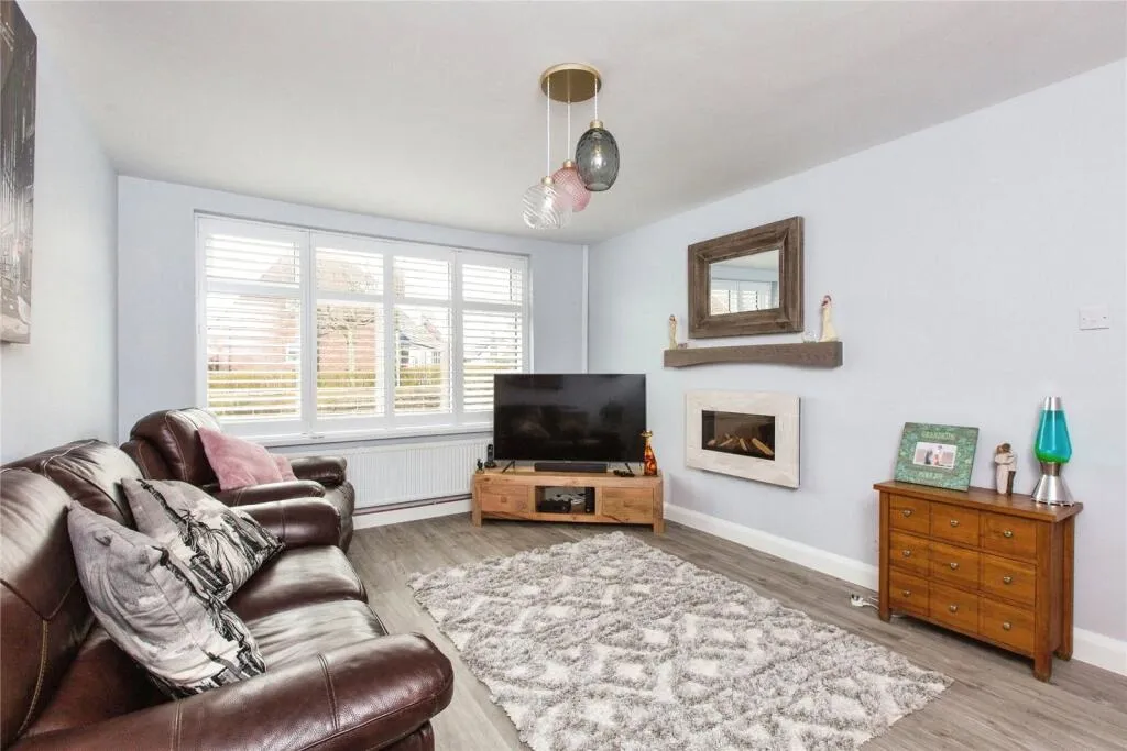 2 bed Semi-Detached Bungalow