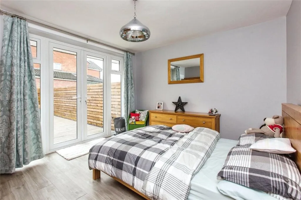 2 bed Semi-Detached Bungalow