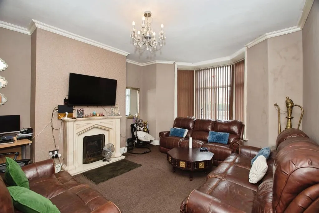 5 bed Terraced