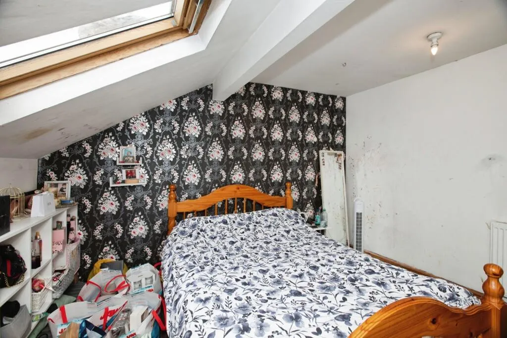 5 bed Terraced