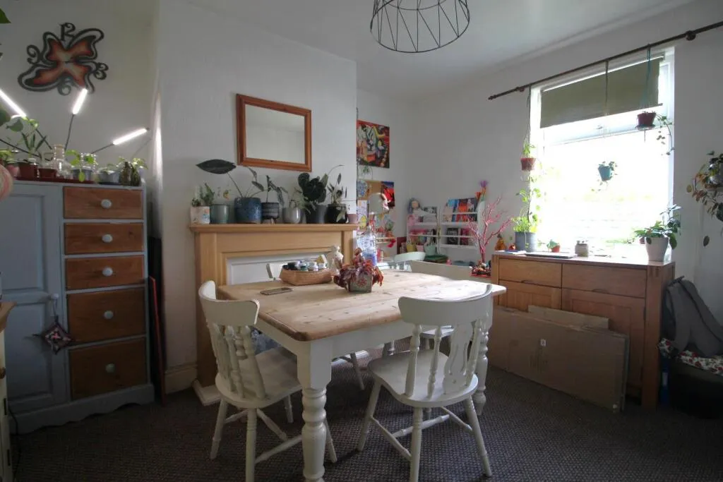 2 bed Semi-Detached Bungalow