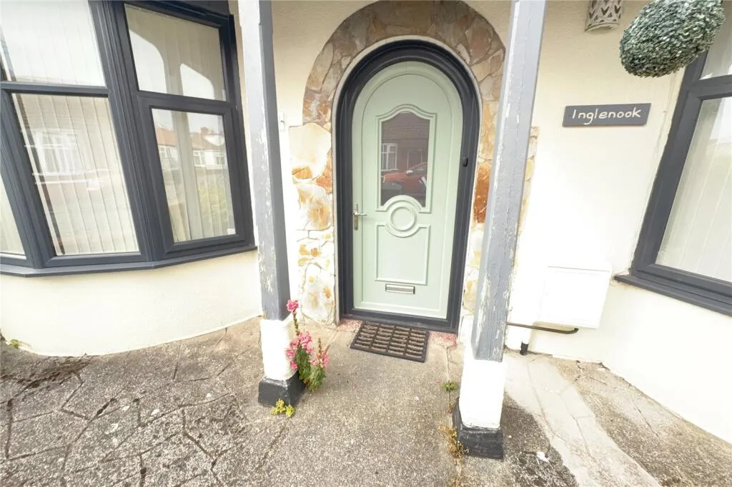2 bed Semi-Detached Bungalow