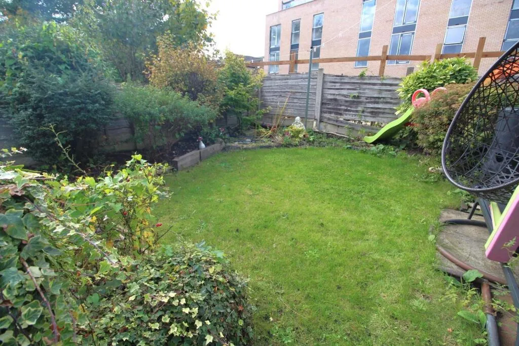 2 bed Semi-Detached Bungalow