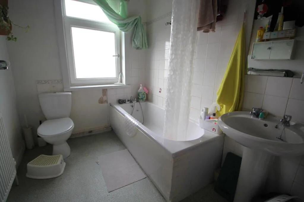 2 bed Semi-Detached Bungalow