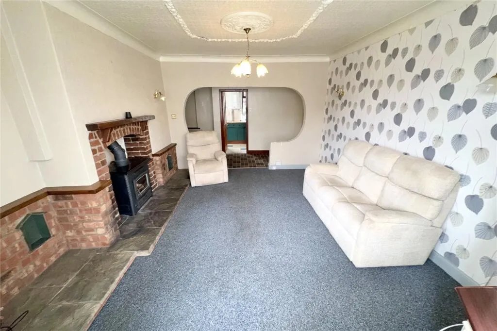 2 bed Semi-Detached Bungalow