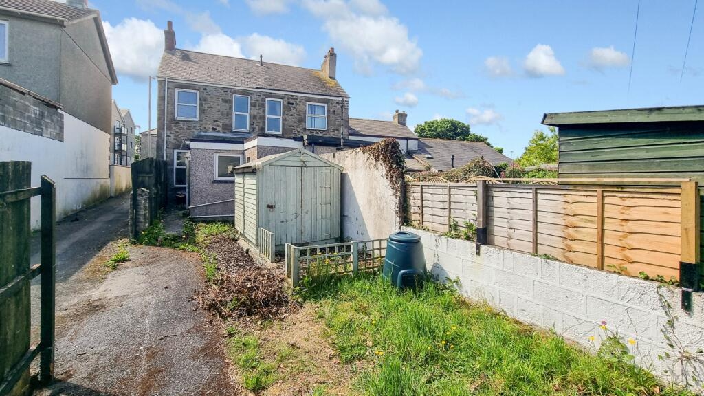 3 bed End of Terrace