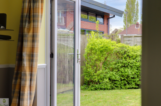 2 bed Ground Flat