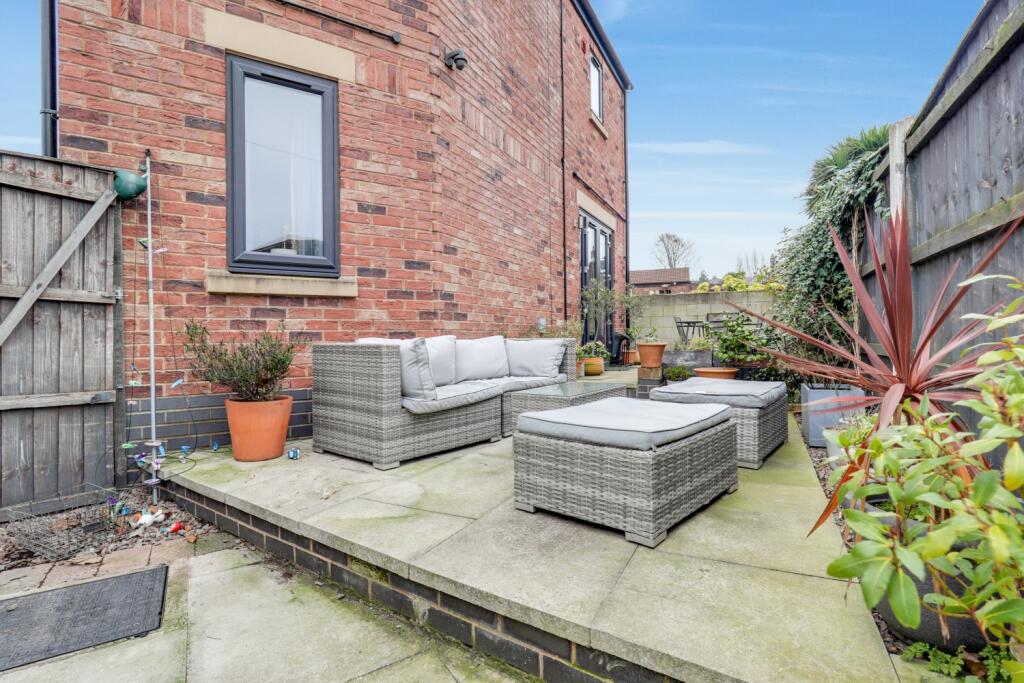 2 bed Detached
