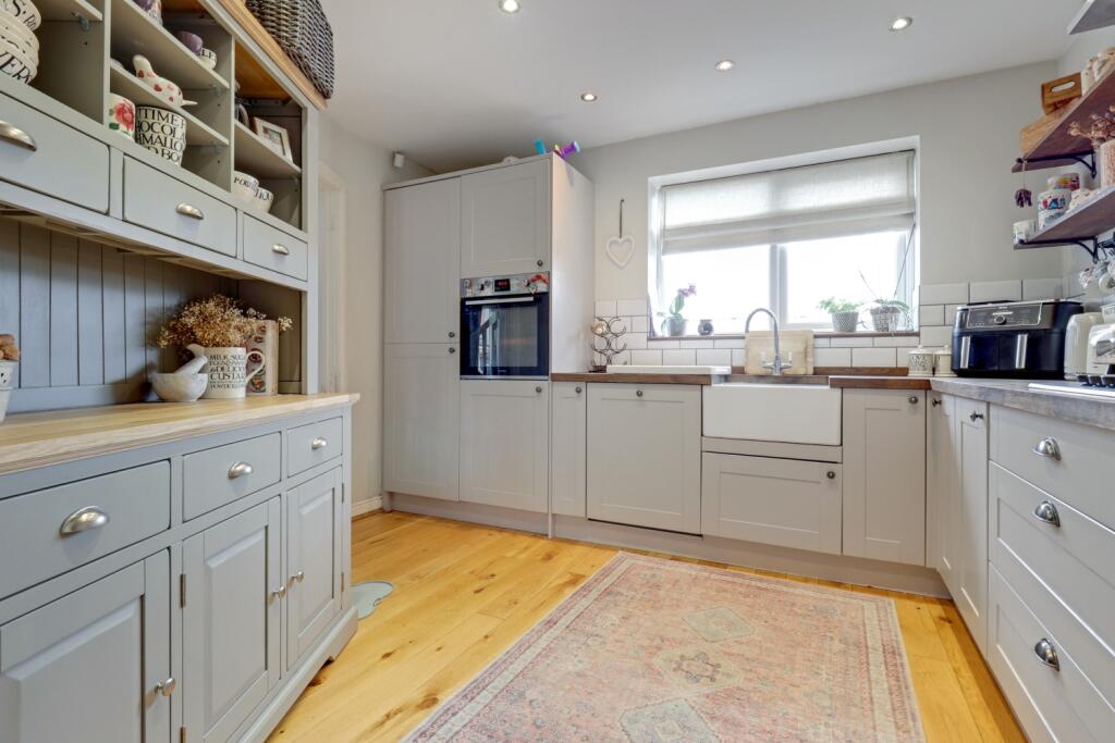 2 bed Detached