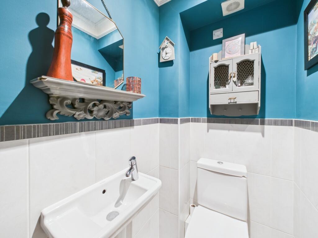 4 bed Town House