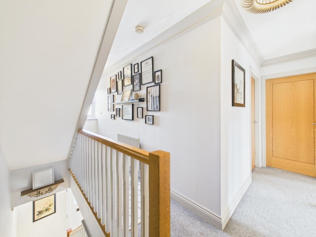 4 bed Town House