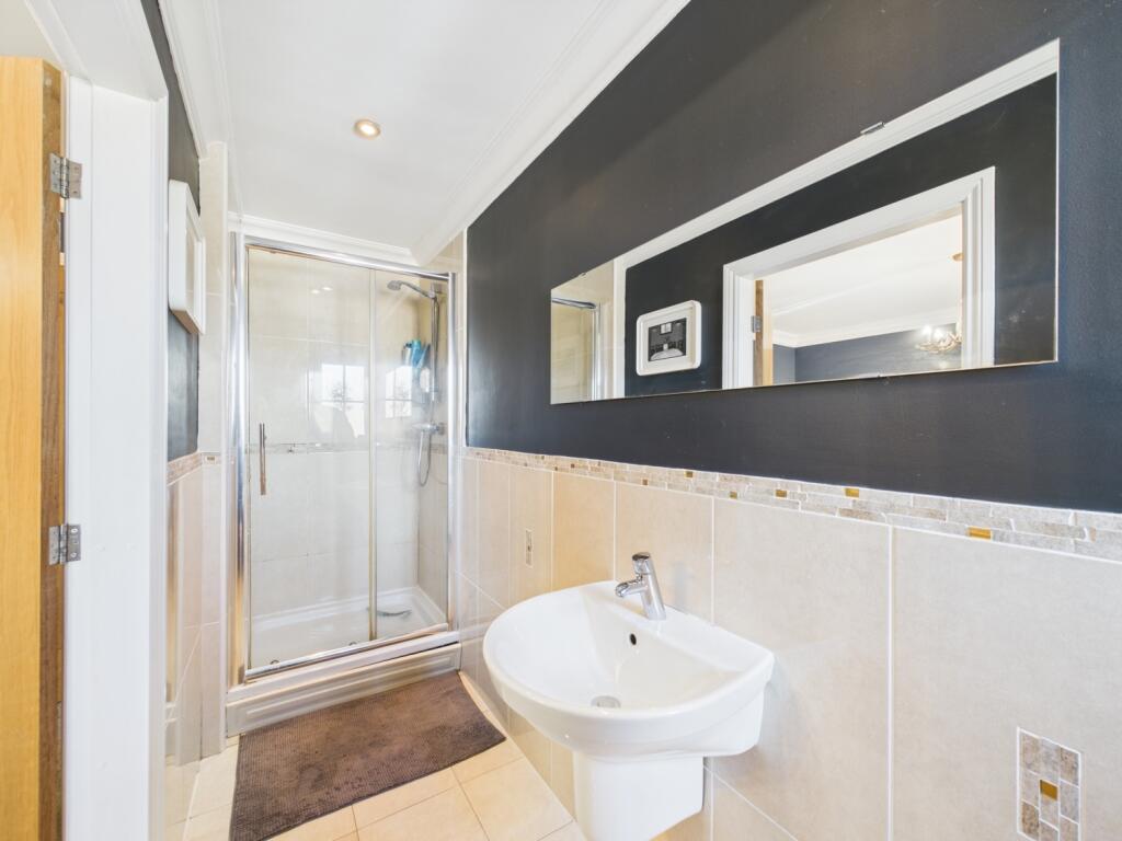 4 bed Town House