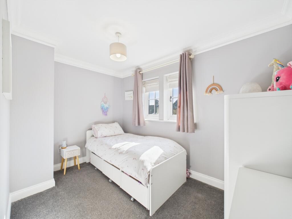 4 bed Town House