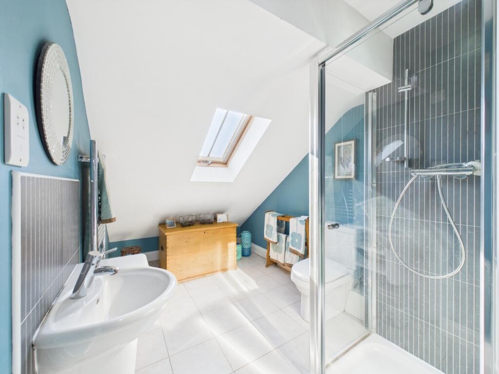 4 bed Town House
