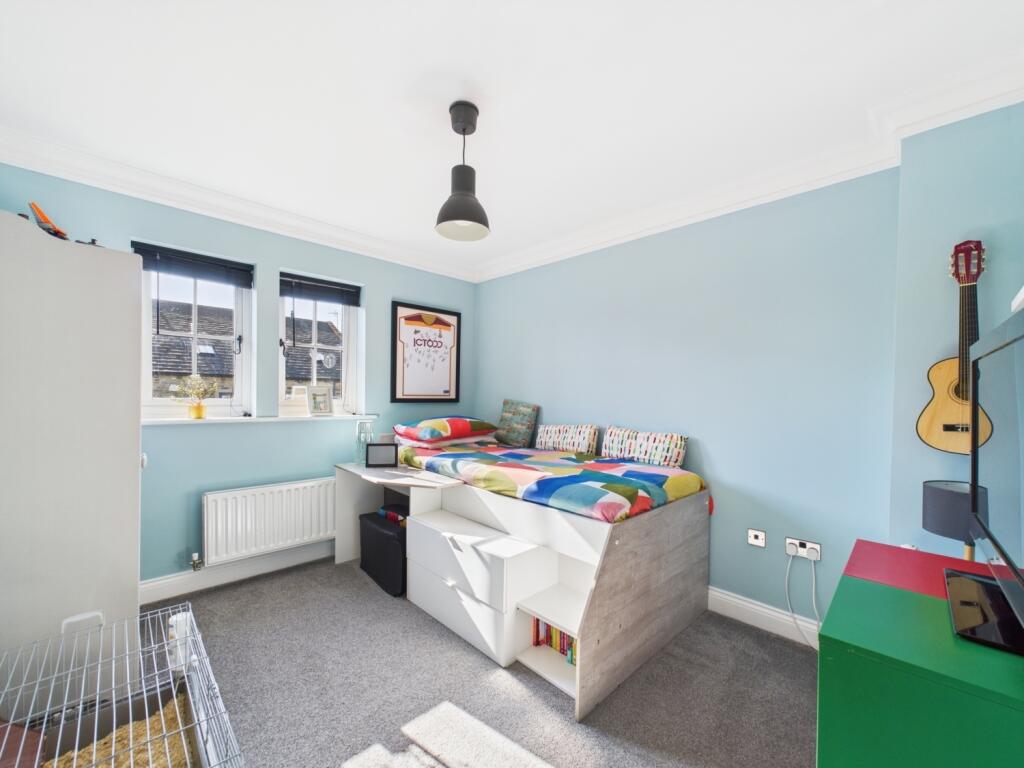 4 bed Town House