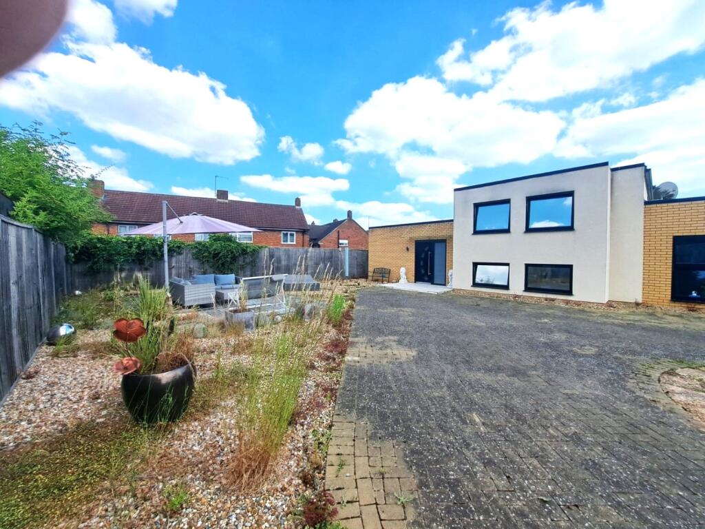 3 bed Detached
