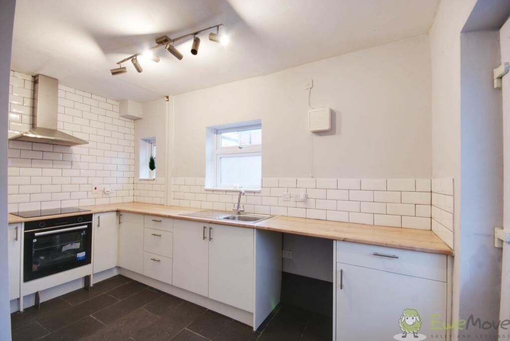 2 bed Semi-Detached