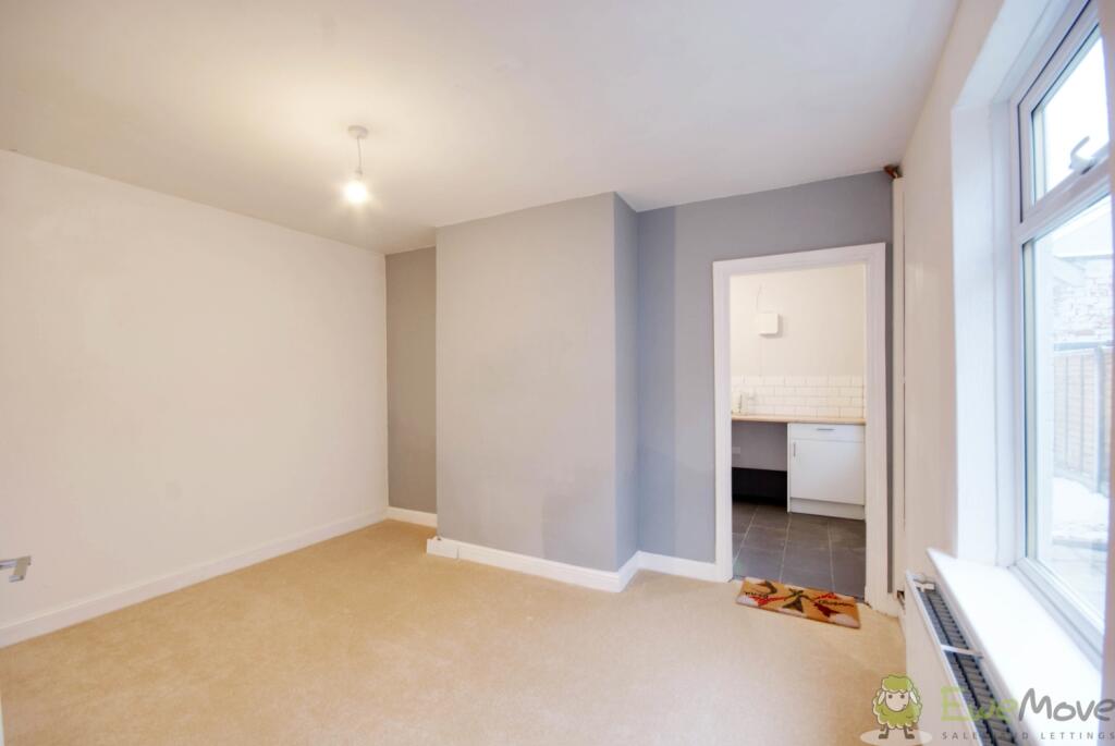 2 bed Semi-Detached