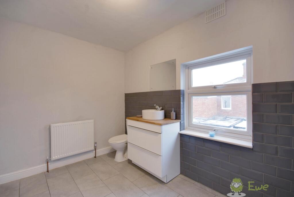 2 bed Semi-Detached