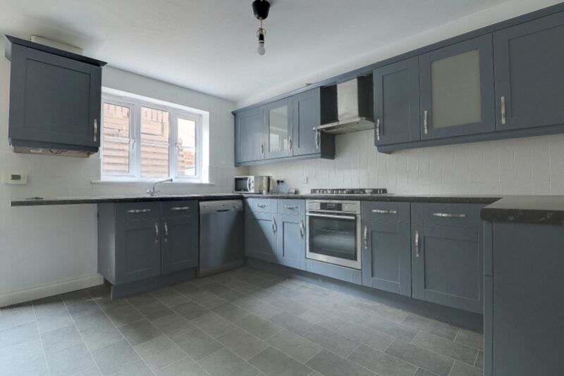 4 bed Town House