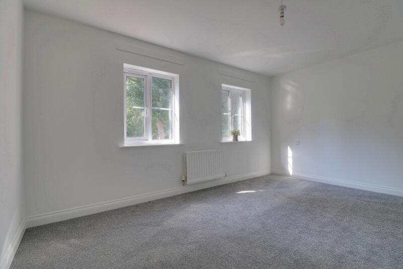 4 bed Town House