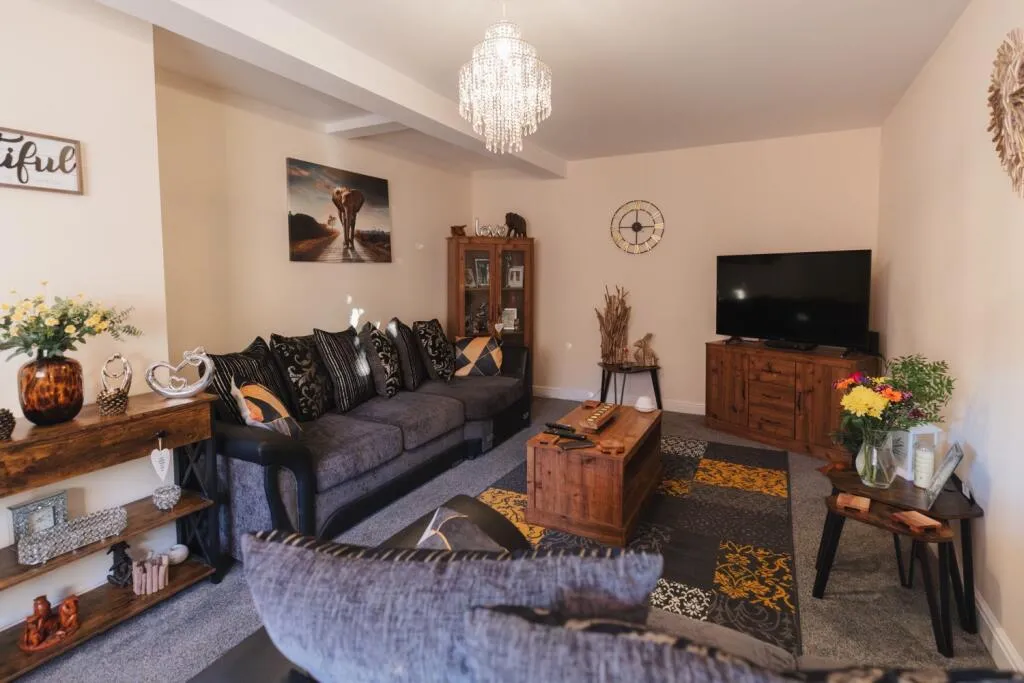 3 bed Semi-Detached