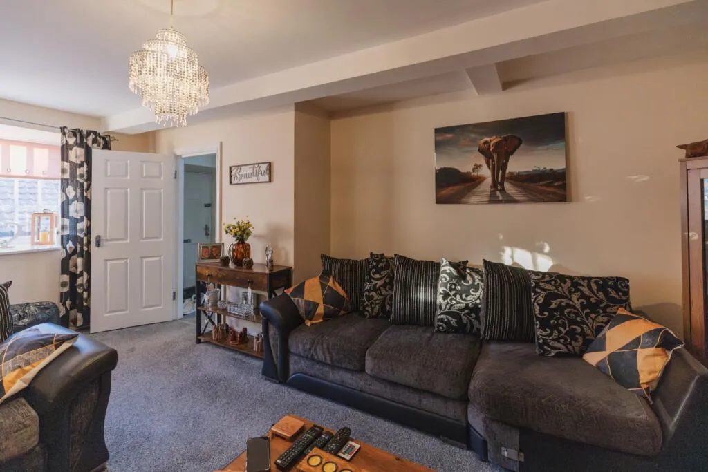 3 bed Semi-Detached