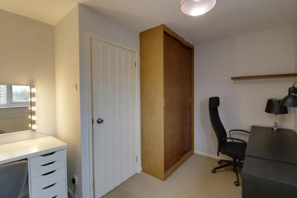 3 bed End of Terrace